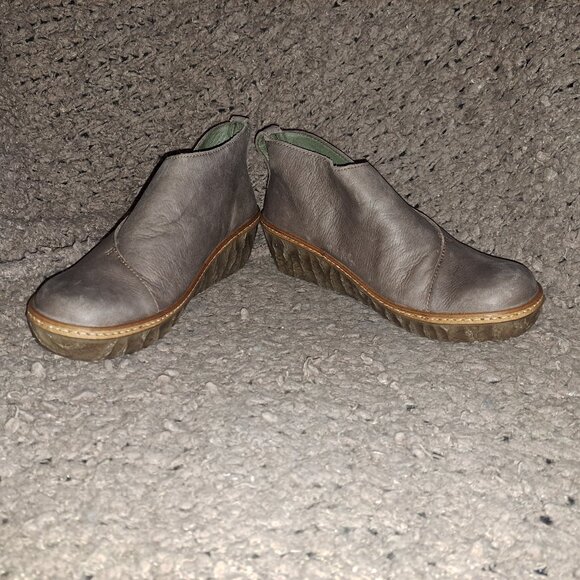 EL NATURALISTA-Style #5131 Myth Yggdrasil-Pleasant Plume Nubuck Booties-Sz 37-NM - Picture 4 of 8